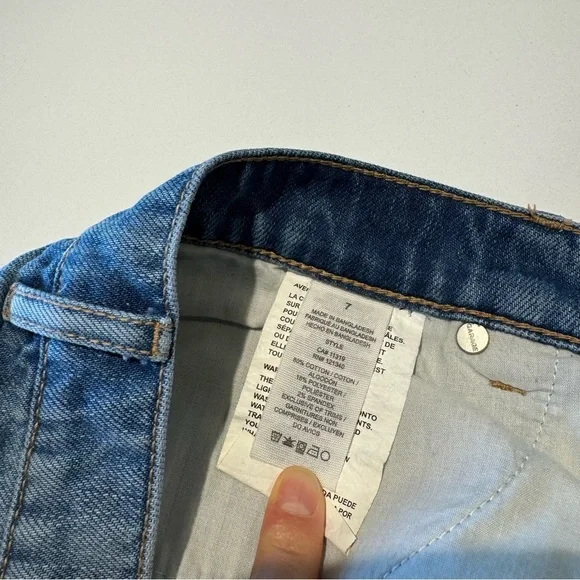 ๐๏ธ4 for 20$ / Mid-Low Waist Destructed Jean Short / Blue / 7 - Picture 7 of 7